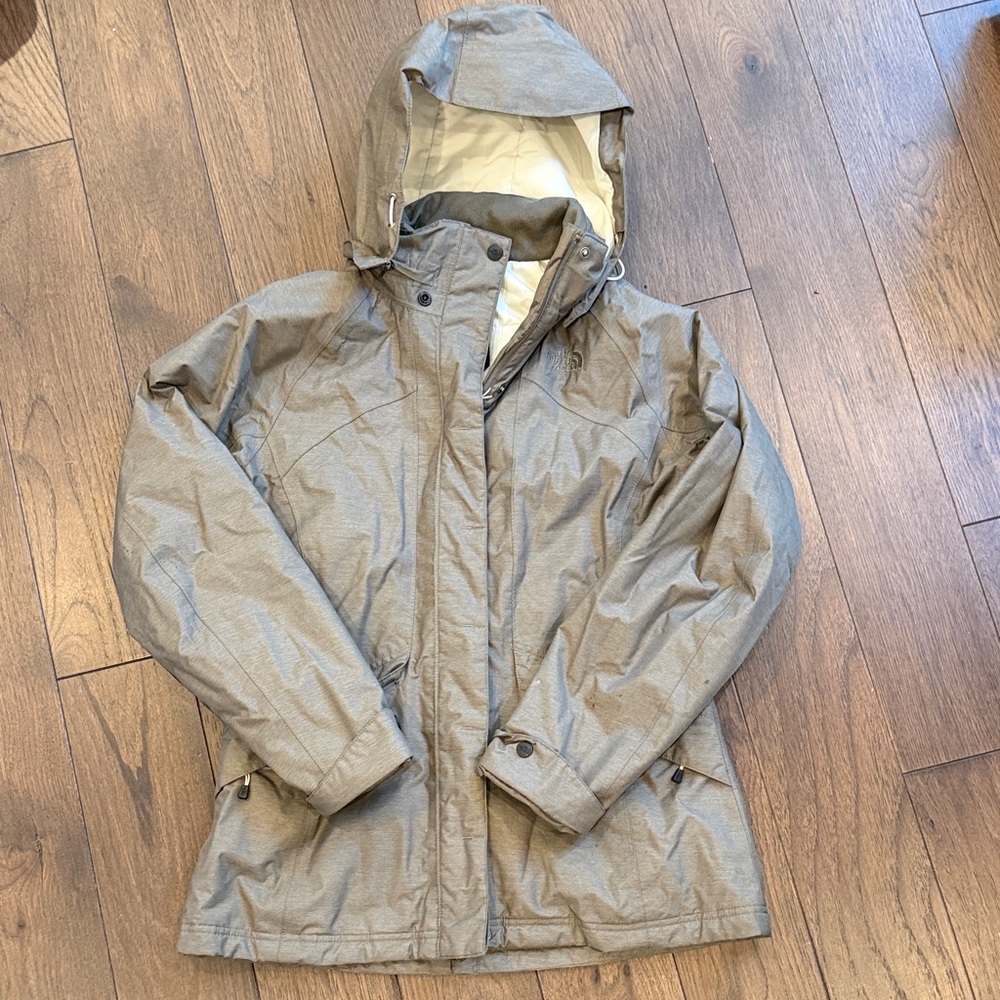 The North Face Women’s Beige Hooded Jacket Medium C12-006